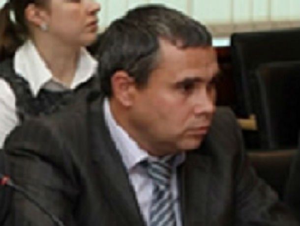 В Ростове бывший осужденный чиновник минтранса возглавил Центр эвакуации автомобилей В Ростове бывший осужденный чиновник минтранса возглавил Центр эвакуации автомобилей