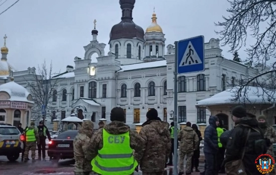 СБУ пришла с обысками в Киево-Печерскую Лавру