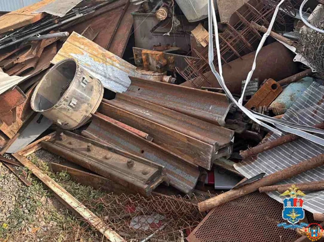 В Зимовниках работники предприятия похитили более 600 кг рельсовых деталей