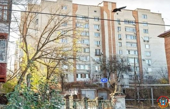 В Ростове неизвестный ограбил квартиру в многоэтажке на Юфимцева