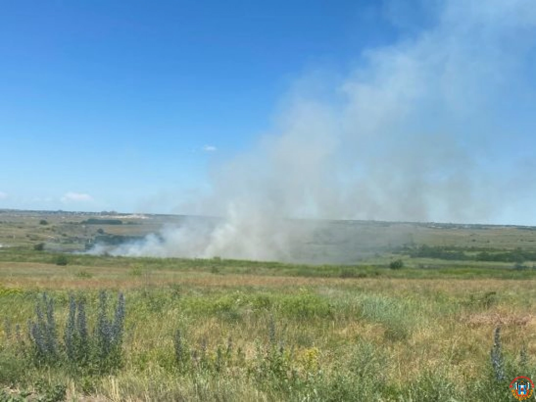 В Ростовской области сохраняется штормовое предупреждение из-за пожароопасности