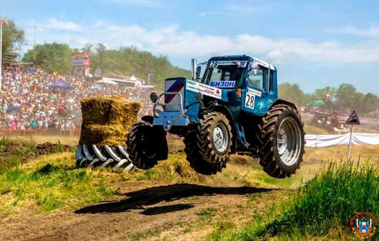 Гонки на тракторах «Бизон-Трек-Шоу»  переносятся на май 2023 года