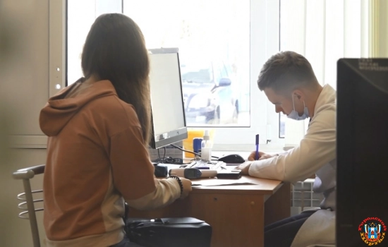 Самозанятым с 1 июля расширят страховку на случай болезни