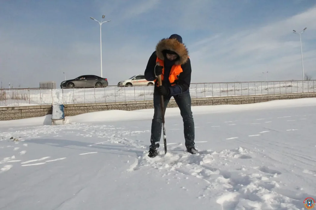Ледяная ловушка и пламя: за неделю донские спасатели вывели с опасного льда 25 человек