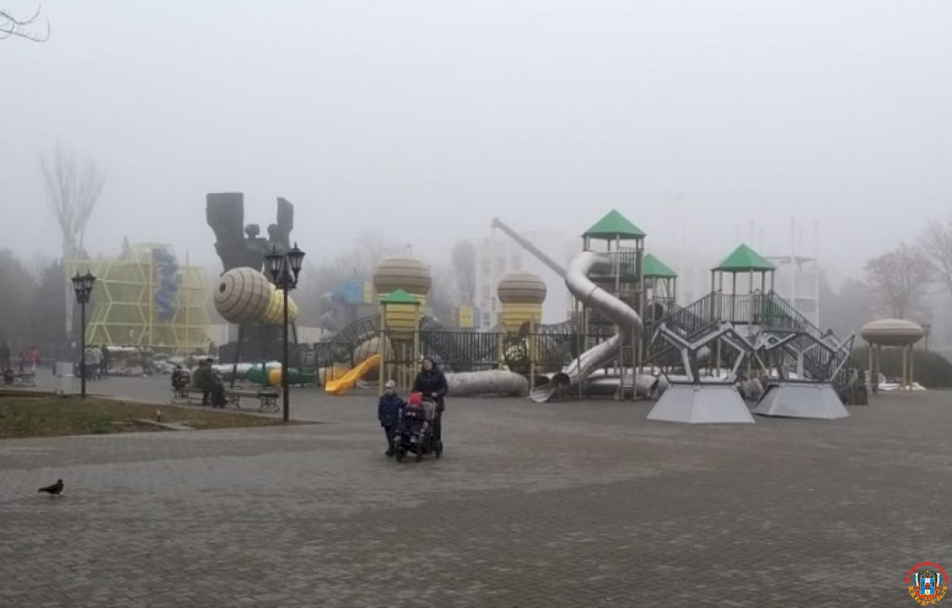 Горки и качели закрыли памятник: ростовчане возмутились массовой застройке в парке Плевен