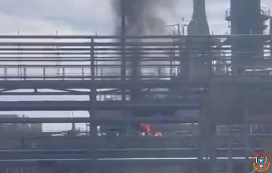 На Кубани после атаки беспилотника снова вспыхнул НПЗ Ильский