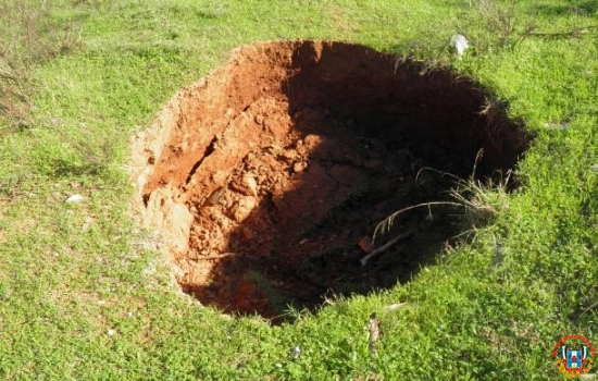 В Ростовской области трое человек задохнулись в выгребной яме