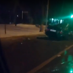 «От машины ничего не осталось»: в Ростове ночью произошла авария с двумя иномарками