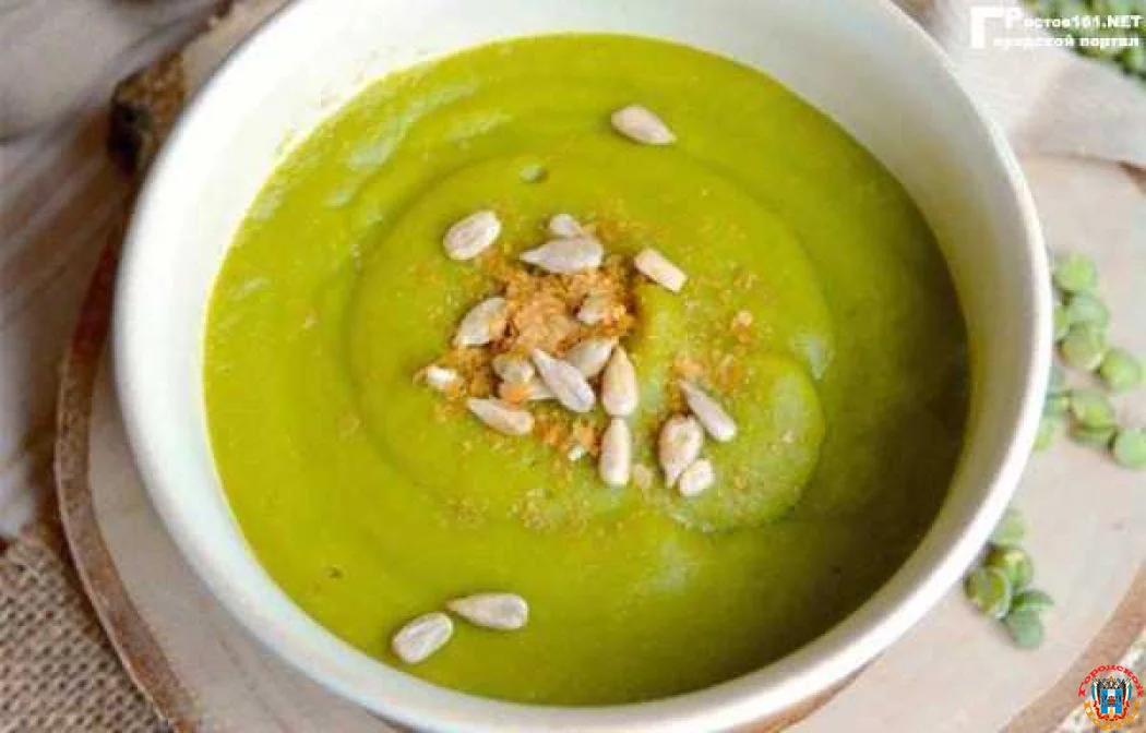 Гороховый суп-пюре с луком-порей