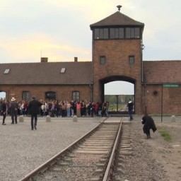 Освенцим начал кампанию по привлечению жителей