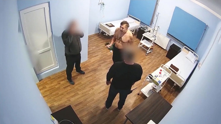 "Вы убийцы!": в Грузии опубликовали видео драки Саакашвили "Вы убийцы!": в Грузии опубликовали видео драки Саакашвили