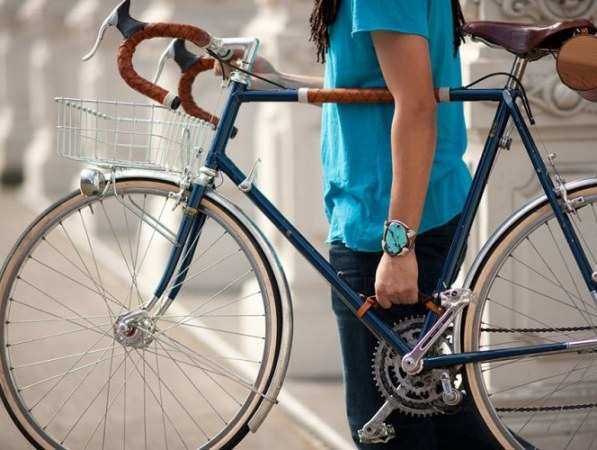 Молодая девушка украла велосипед и недолго думая сдала в ломбард в Ростовской области