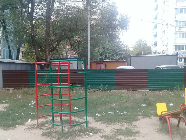 Заглядываться с завистью на алкоголиков приходится лишенным детства маленьким жителям Ростова Заглядываться с завистью на алкоголиков приходится лишенным детства маленьким жителям Ростова