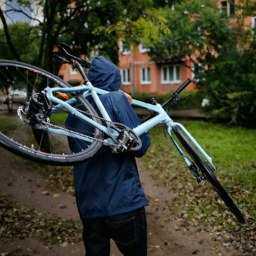 «Так и просился в руки»: парень угнал не пристегнутый велосипед по дороге к другу под Ростовом