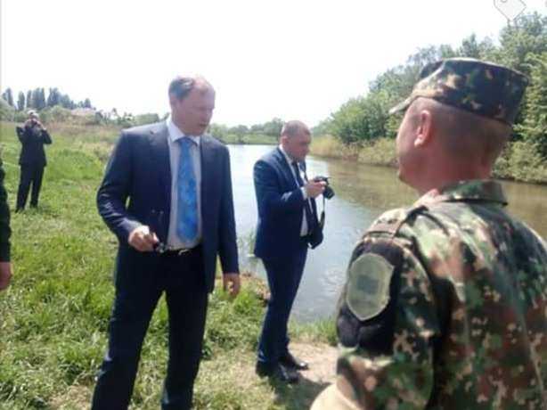 Поднять затонувший советский танк в Ростовской области мешают сильное течение и толстый грунт