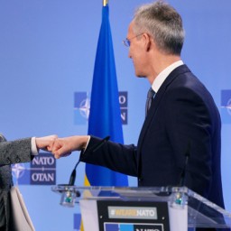 Украина заявила, что она "не Казахстан"