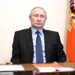 Путин поручил строить и ремонтировать общежития для вузов