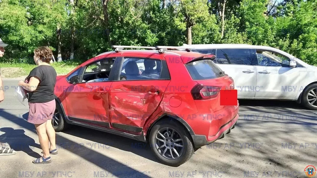 ДТП в Аксайском районе: в аварии с двумя иномарками пострадал подросток ДТП в Аксайском районе: в аварии с двумя иномарками пострадал подросток