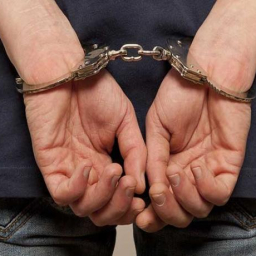 Ростовчанку ограбил мужчина, который пришел к ней в гости