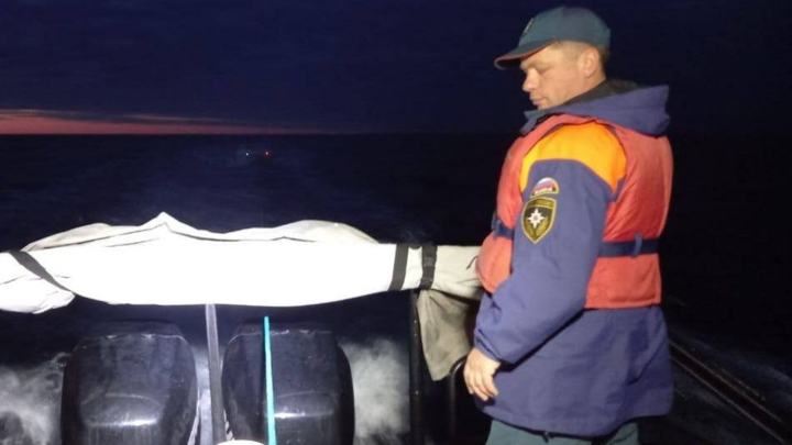 В Баренцевом море спасли 4-х рыбаков с потерявшего ход судна