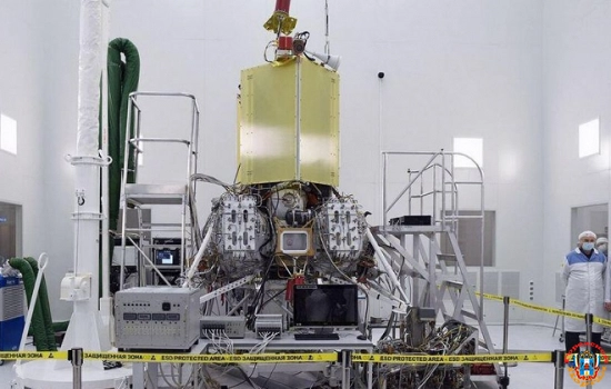 Первый отечественный аппарат в современной России на Луне