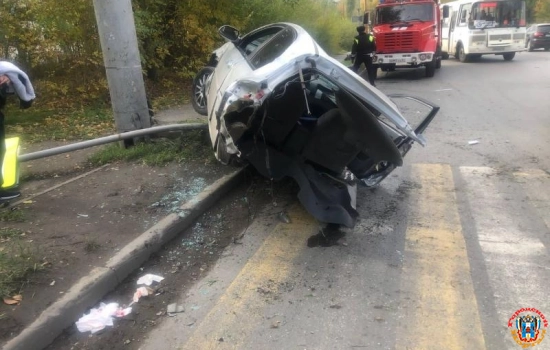 Женщина чудом выжила в ДТП с разорвавшейся на две части машиной под Шахтами