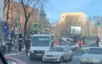 В аварии с маршруткой №51 в Ростове пострадавших нет