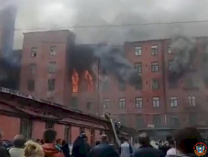 Поджог стал предварительной причиной пожара на Невской мануфактуре, где погиб дончанин