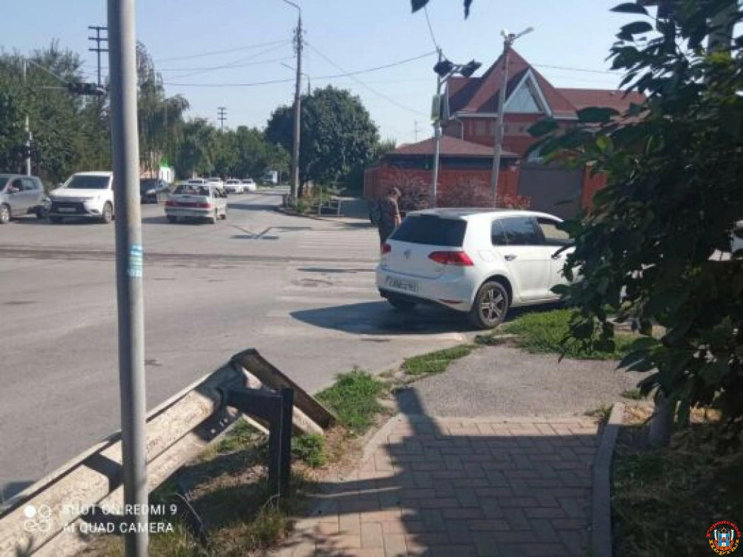 В Таганроге 63-летняя женщина попала под колеса легковушки