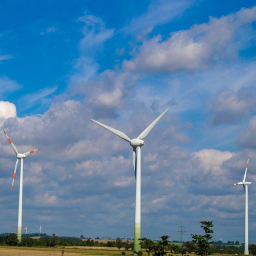 Новая эра: в Ростовской области возвели первую ветроустановку