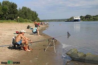 В хуторе Калинине прошли соревнования по летней рыбалке среди сотрудников НЭВЗ