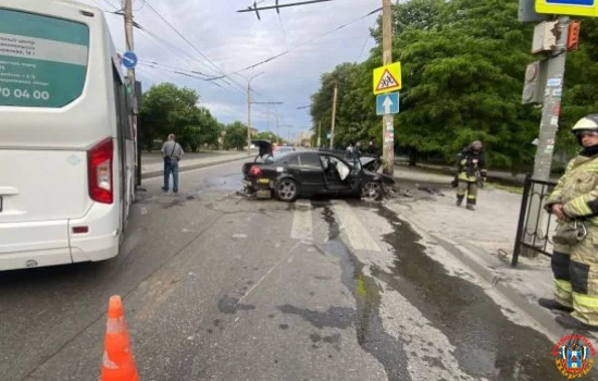 ДТП с пострадавшим устроил водитель «Мерседеса», врезавшись в автобус