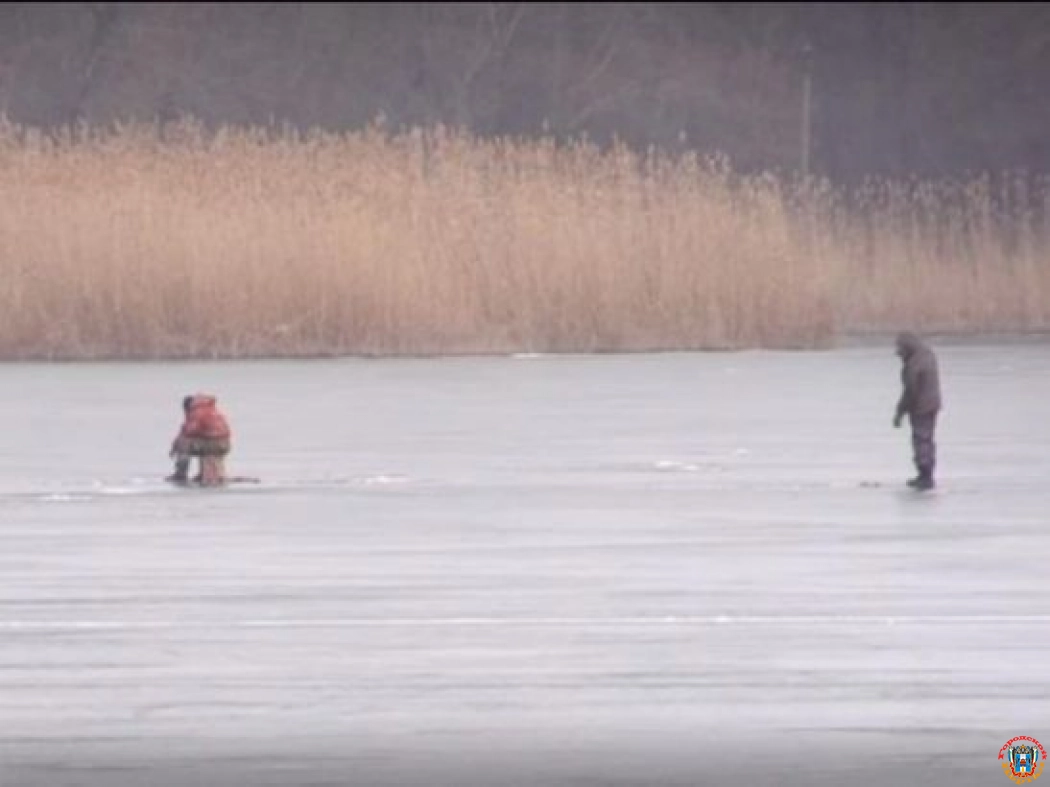 В Ростовской области в прорубь провалились два рыбака