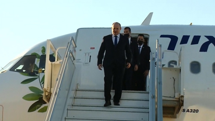 Премьер Израиля прилетел в Сочи для первых переговоров с Путиным