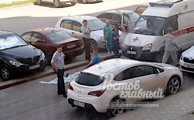 В Ростове на Левенцовке молодой парень разбился, упав с 18-го этажа