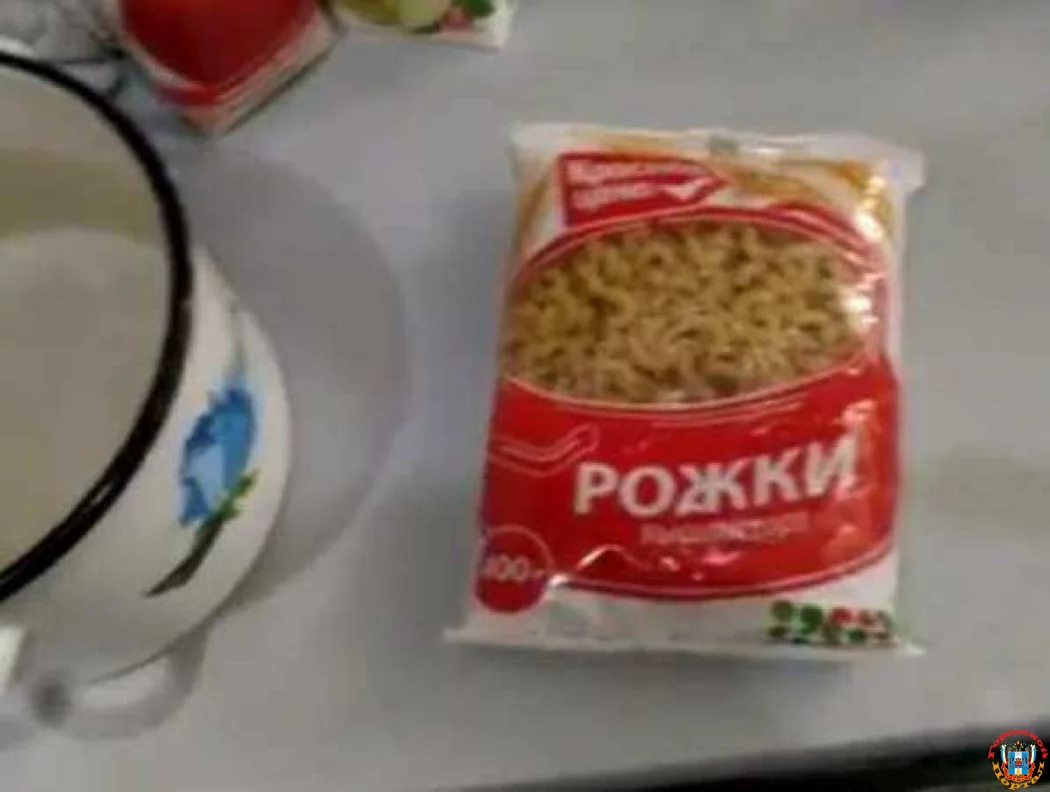 «Приправленные» червями макароны из ростовского супермаркета попали в бульон на видео