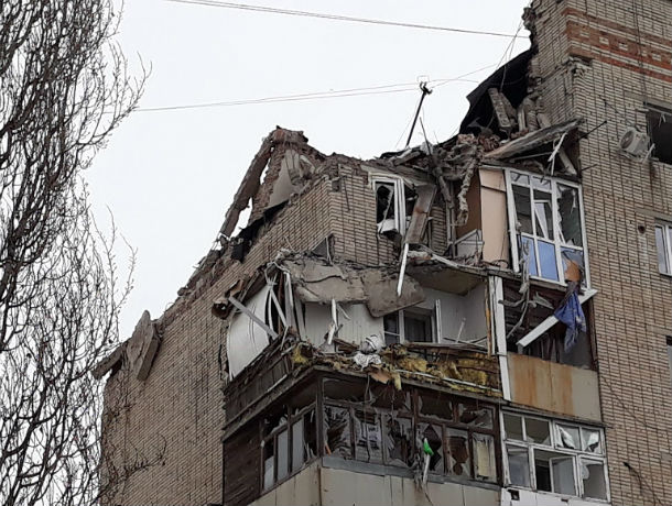 Власти Ростовской области решают - выплачивать пострадавшим от взрыва газа в Шахтах по 50 или по 100 тысяч рублей Власти Ростовской области решают - выплачивать пострадавшим от взрыва газа в Шахтах по 50 или по 100 тысяч рублей