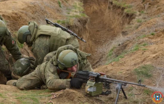 На общевойсковом полигоне военнослужащие ЮВО отрабатывают практические действия