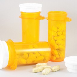 Алтайский Минздрав полгода не покупал жизненно важные лекарства ребенку с редким заболеванием