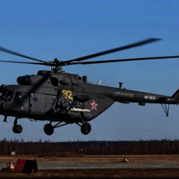 На границе Украины и Ростовской области зафиксировали колонну «скорых» и военный вертолет