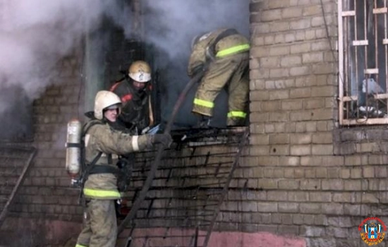 В Усть-Донецком районе произошел пожар в магазине