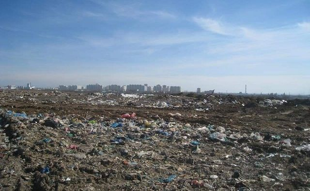 Рекультивации ростовского мусорного полигона могут помешать военные