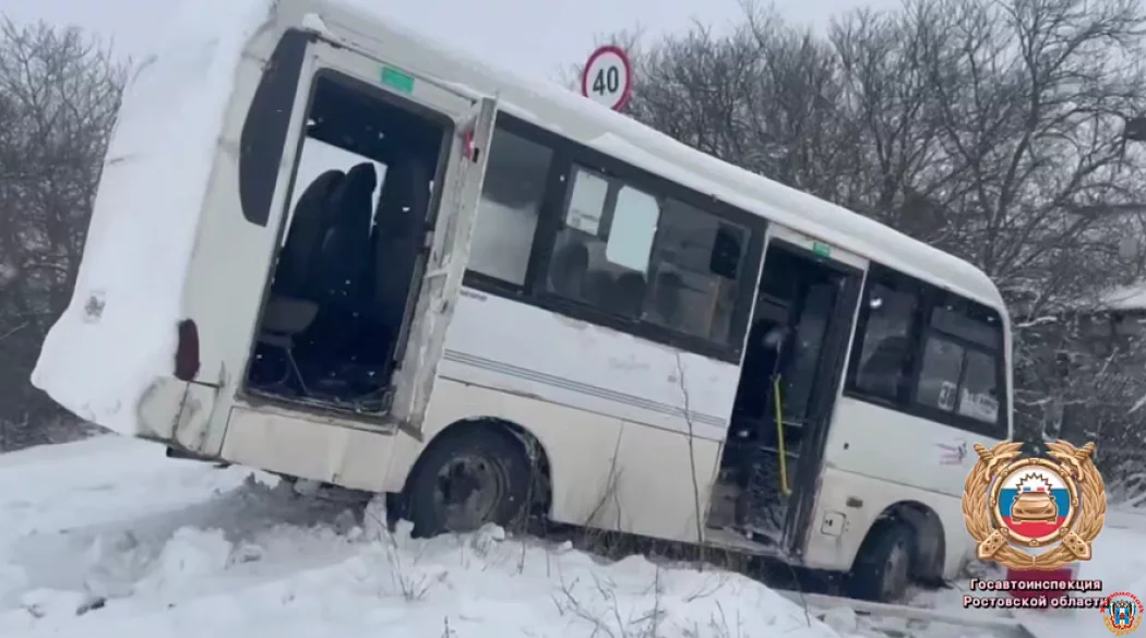 ДТП с маршруткой под Таганрогом: есть пострадавшие