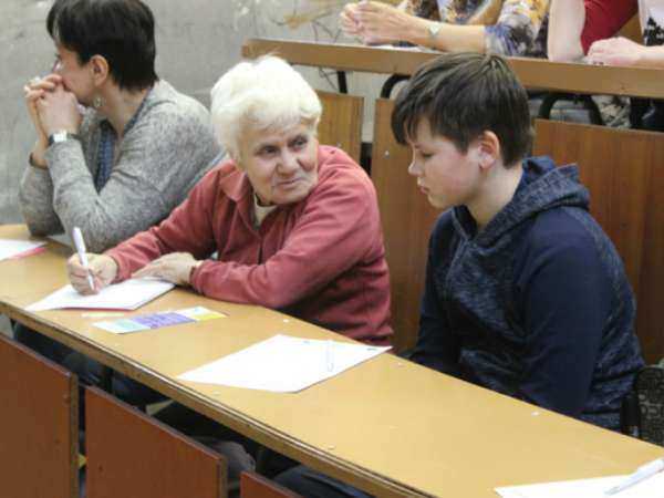 Первоклассник и 79-летний мужчина написали географический диктант в Ростове