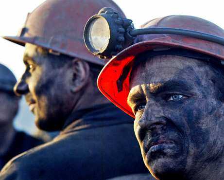 В Ростовской области более 10 тысяч шахтеров получают доплату к пенсии за тяжелую работу в организациях угольной промышленности
