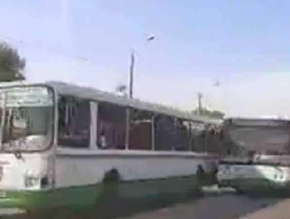 Бешеные гонки по встречке водителей пассажирских автобусов в Ростове попали на видео