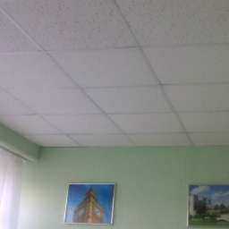 Обрушившийся в ростовской школе потолок списали на неведомых арендаторов