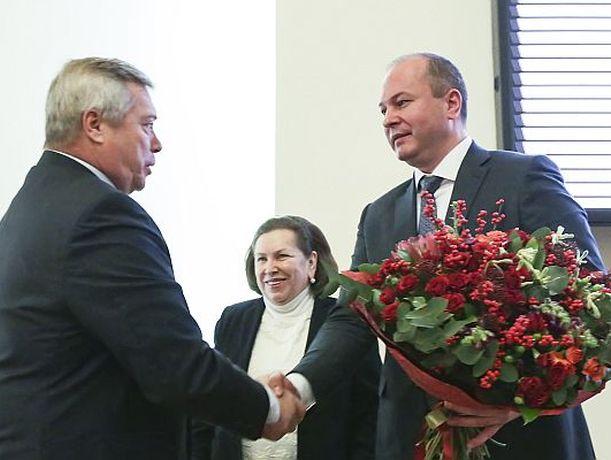 Сколько стоит букет, который дарит губернатор Ростовской области