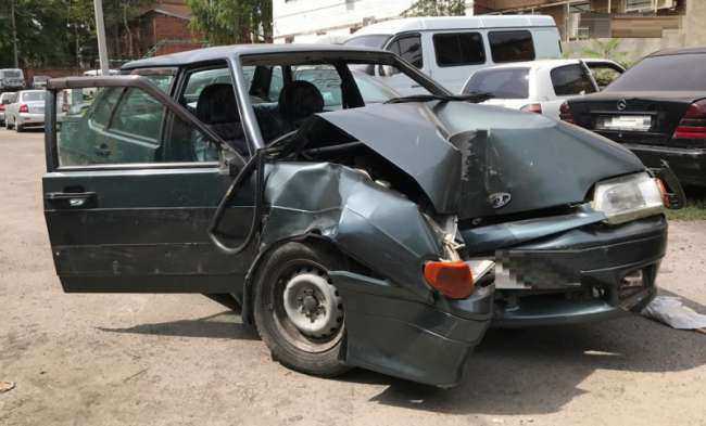 Молодой рецидивист угнал и разбил автомобиль своего «тестя» в Ростове