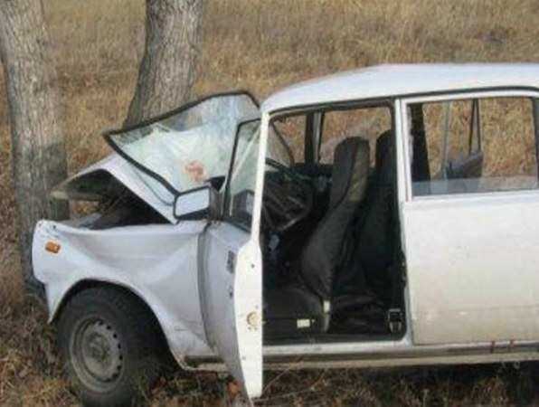 Возвращавшийся поздним вечером домой автомобилист «сломал голову» в ДТП с деревом в Ростове Возвращавшийся поздним вечером домой автомобилист «сломал голову» в ДТП с деревом в Ростове